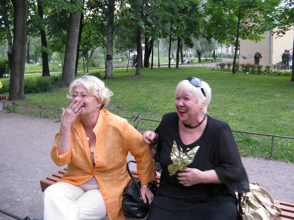 Сама смешу, сама фотографирую... - Надежда Сама смешу, сама фотографирую... - Надежда