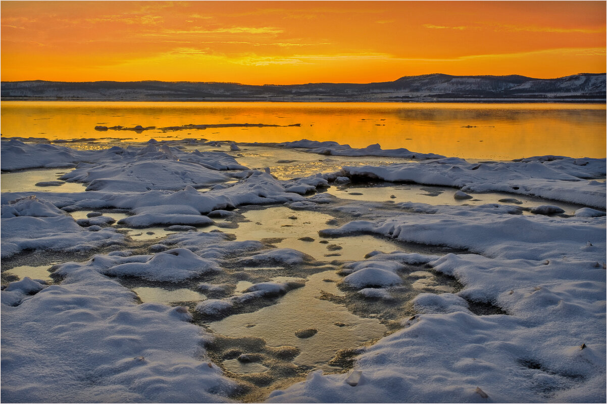 **** - Алексей Мезенцев