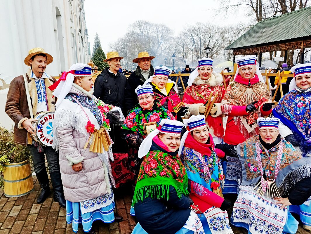 Народный ансамбль "Сябрына" - Vladimir Semenchukov