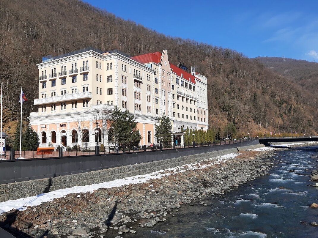 РОЗА ХУТОР - Tata Wolf