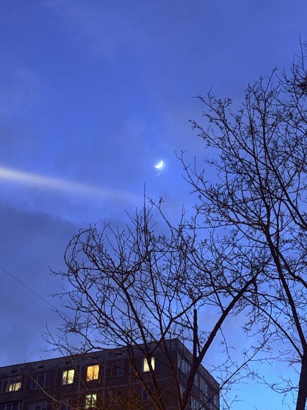 Месяц в небе - Iren Brilliance