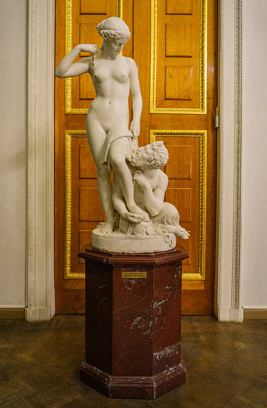 Фавн, разувающий Нимфу - Ирина Соловьёва