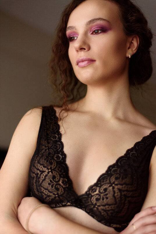 Портрет девушки - Валерий Серёгин Портрет девушки - Валерий Серёгин