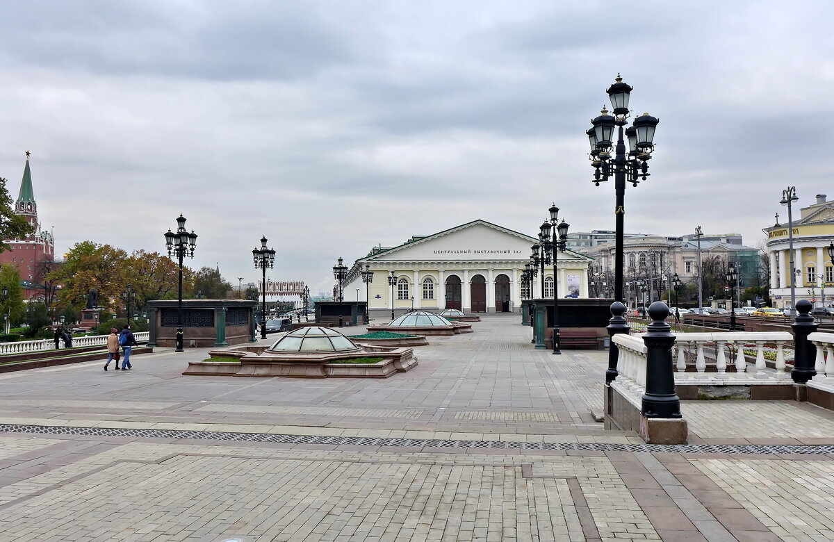 Манежная площадь - Валерий Судачок Манежная площадь - Валерий Судачок