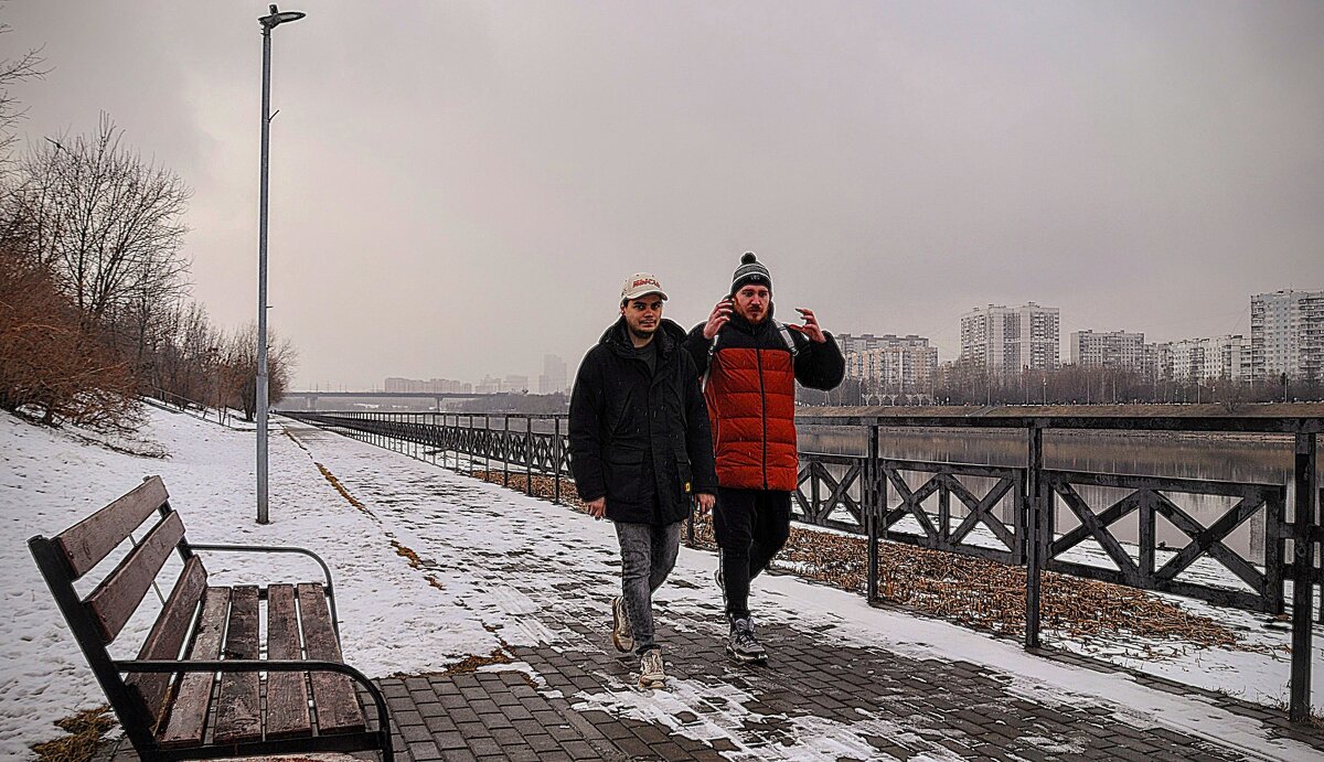 Братеевские мыслители ,,,) - Анатолий Колосов Братеевские мыслители ,,,) - Анатолий Колосов