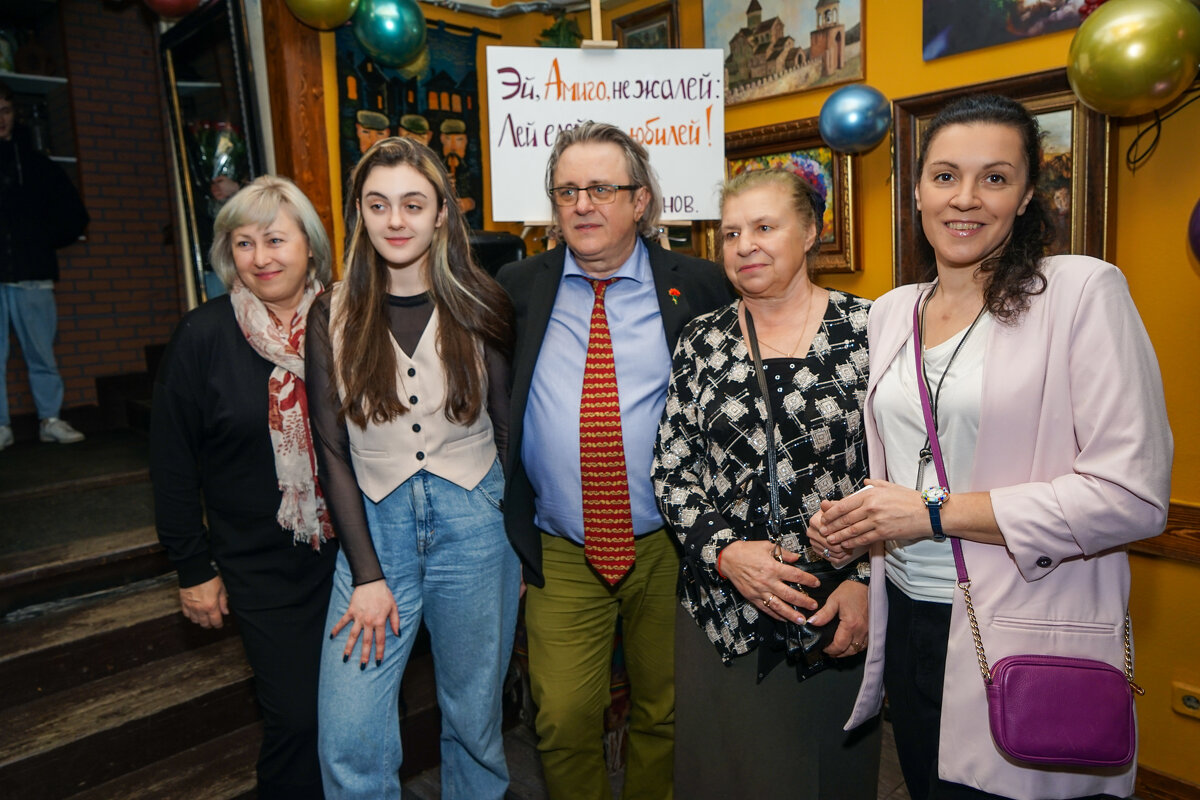 Юбилей Александра Шаганова в Арт-кафе "Зандукели" - Михаил Трофимов