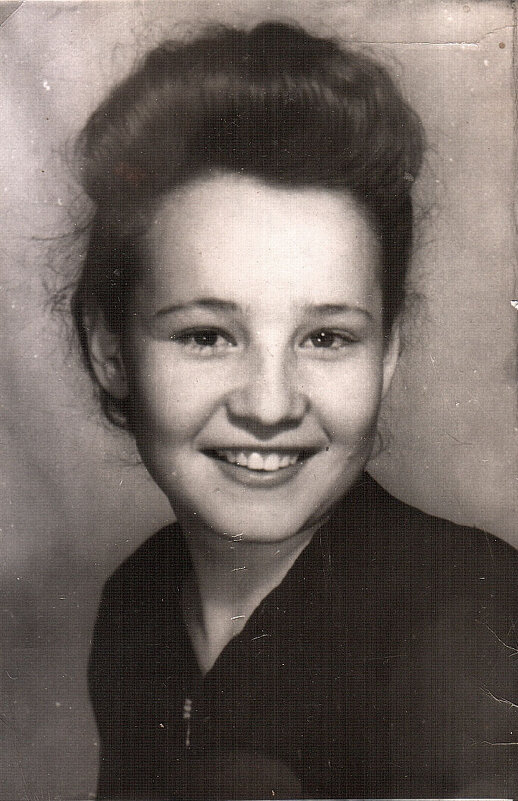 моя мама - студентка Московского историко-архивного института - Андрей Лукьянов моя мама - студентка Московского историко-архивного института - Андрей Лукьянов