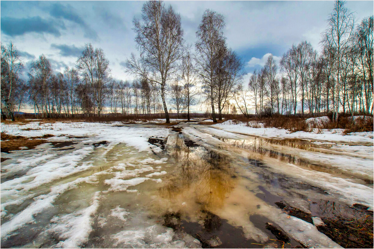 Месяц март... - Алексей Мезенцев Месяц март... - Алексей Мезенцев