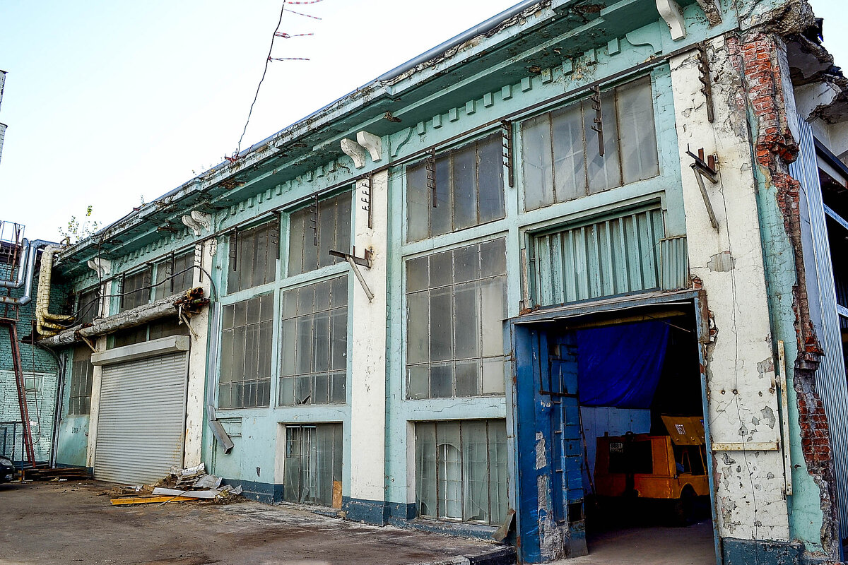 остатки старого корпуса - Сергей Лындин остатки старого корпуса - Сергей Лындин