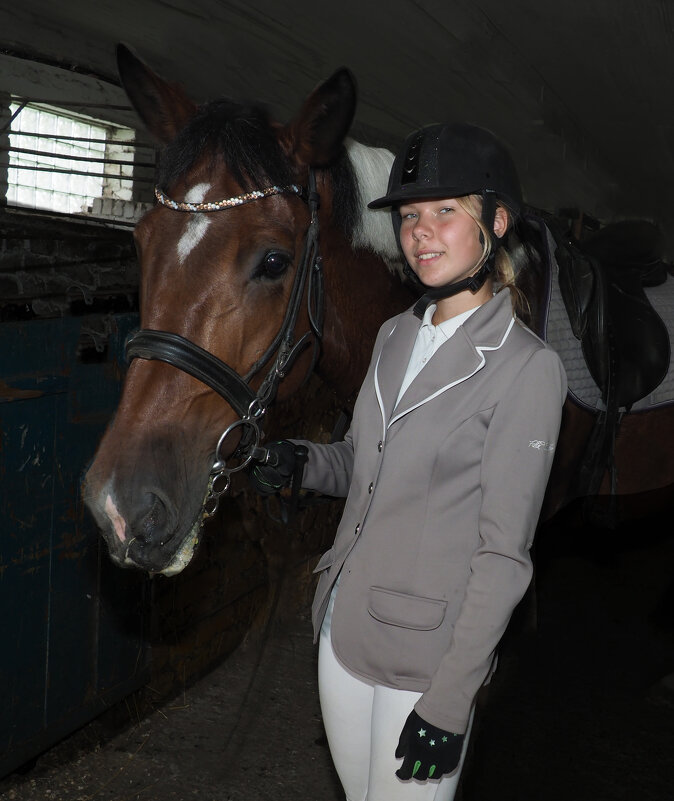 Анастасия победитель конкура с любимой лошадкой - Евгений 