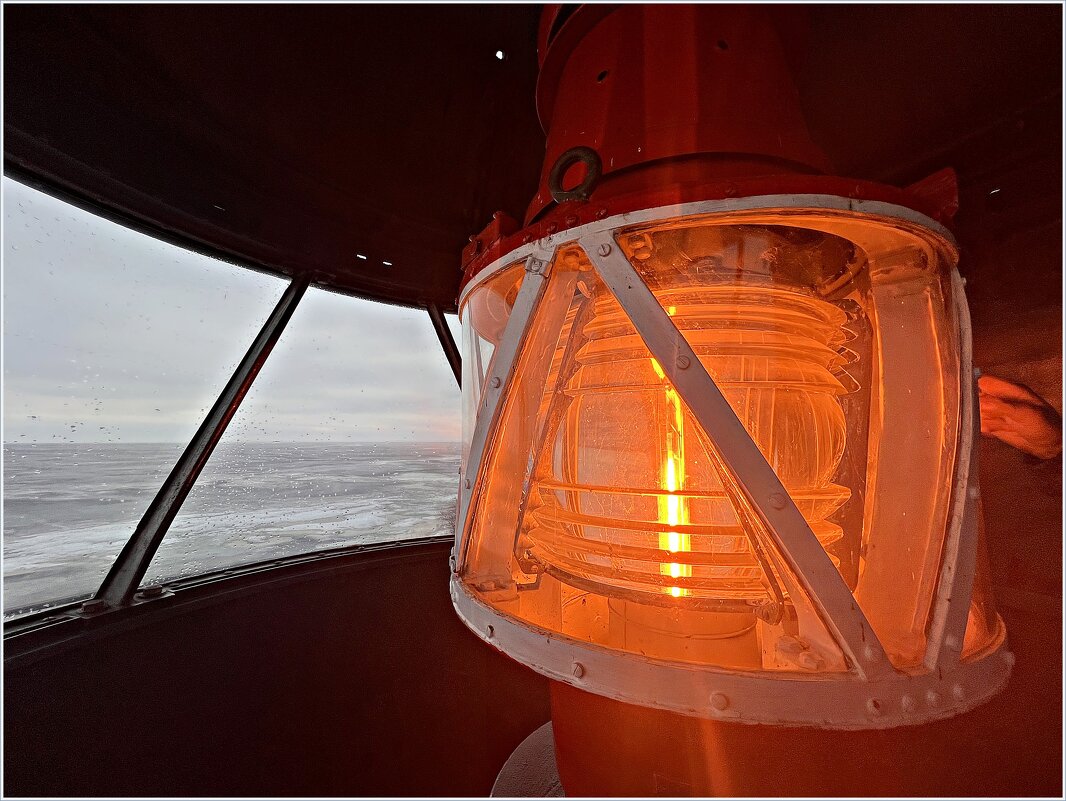 Фонарь маяка. - Валерия Комова