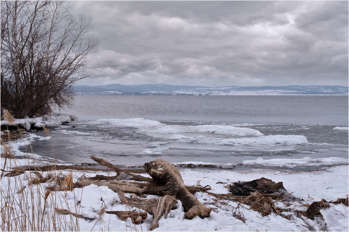 Мартовский пейзаж.. - Алексей Мезенцев Мартовский пейзаж.. - Алексей Мезенцев