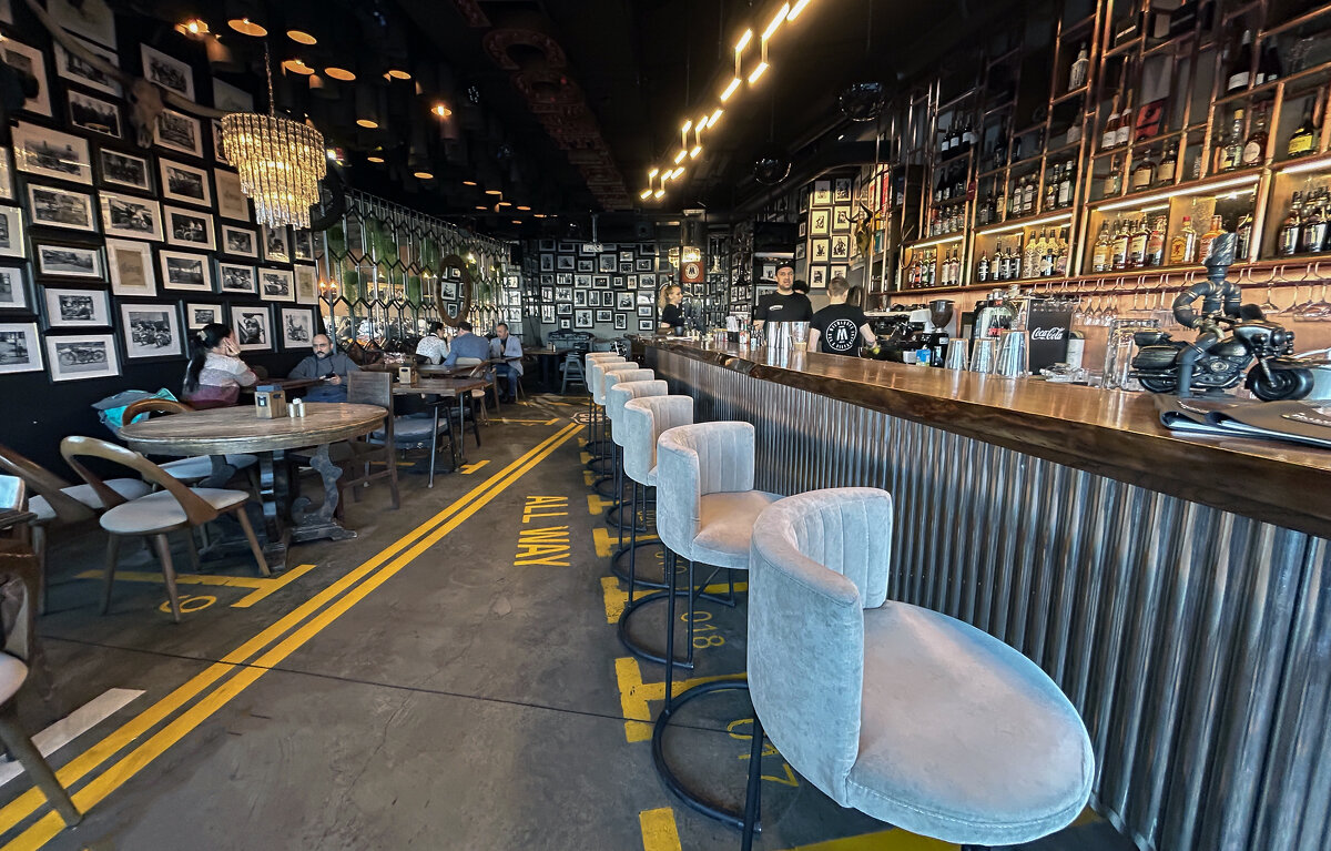 Бар-ресторан - Дмитрий Иванов