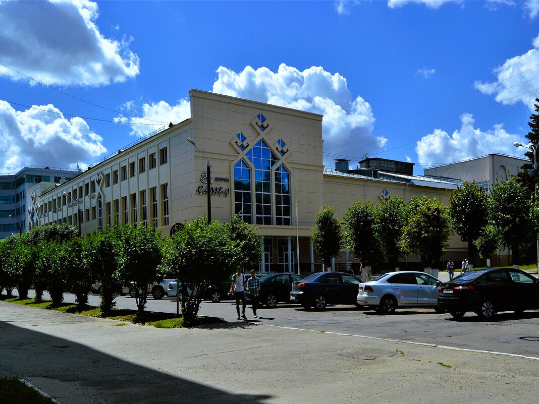 Чебоксары. Дворец культуры им. Якова Ухсая. - Пётр Чернега Чебоксары. Дворец культуры им. Якова Ухсая. - Пётр Чернега