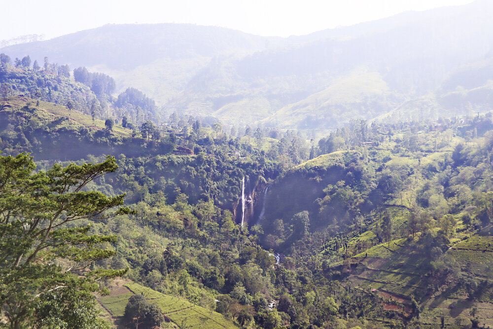 Водопад в горах - Галина Ильясова Водопад в горах - Галина Ильясова