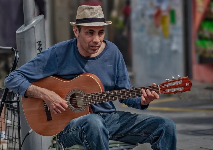 Sing my guitar, sing... - Shmual & Vika Retro