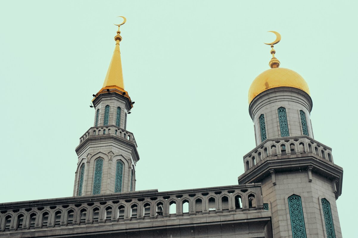 Минарет, как стрела стремящаяся в небо. - Татьяна Помогалова Минарет, как стрела стремящаяся в небо. - Татьяна Помогалова