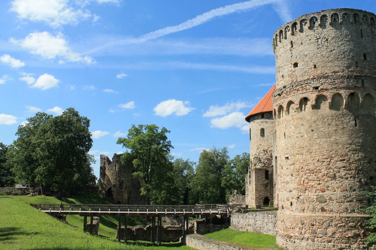 парк .Цесисский замок. - марта Камушкина парк .Цесисский замок. - марта Камушкина