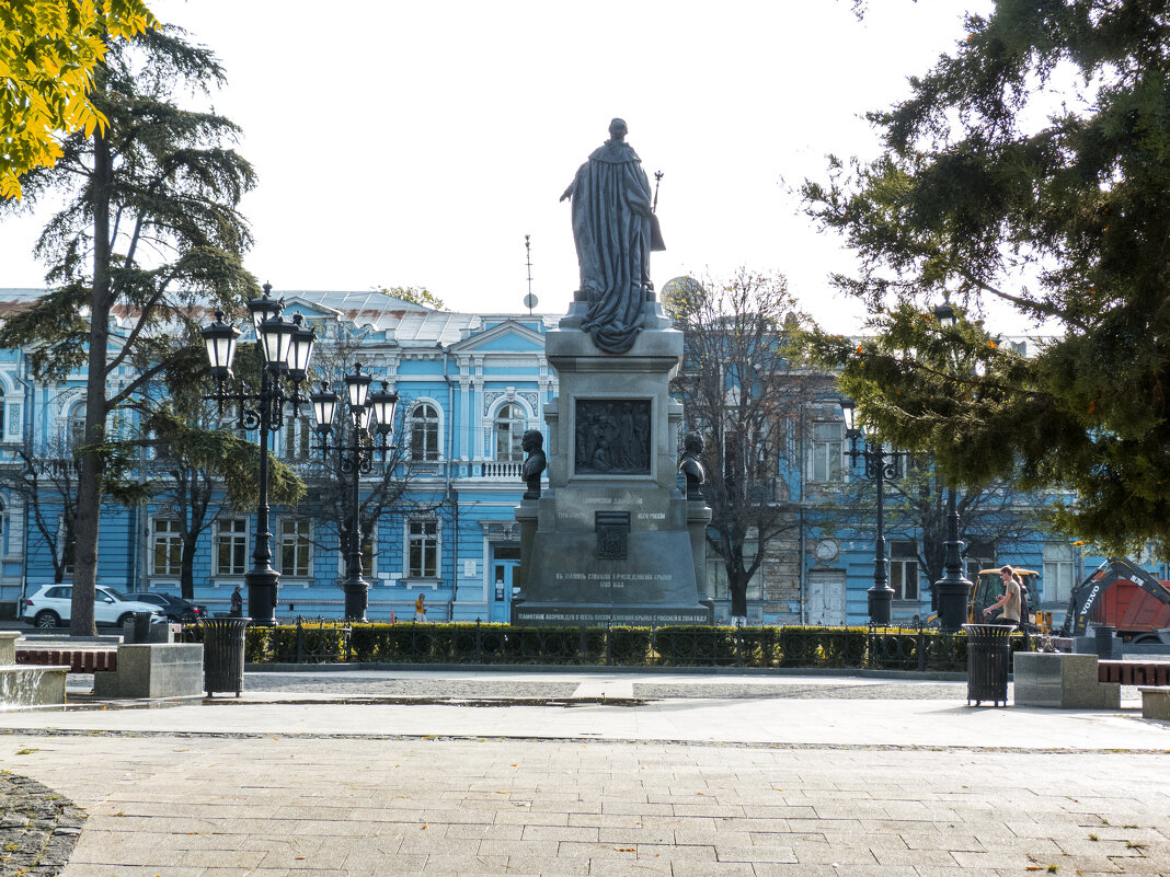 *Екатерине 2 этот дом тоже  понравился - Валентин Семчишин