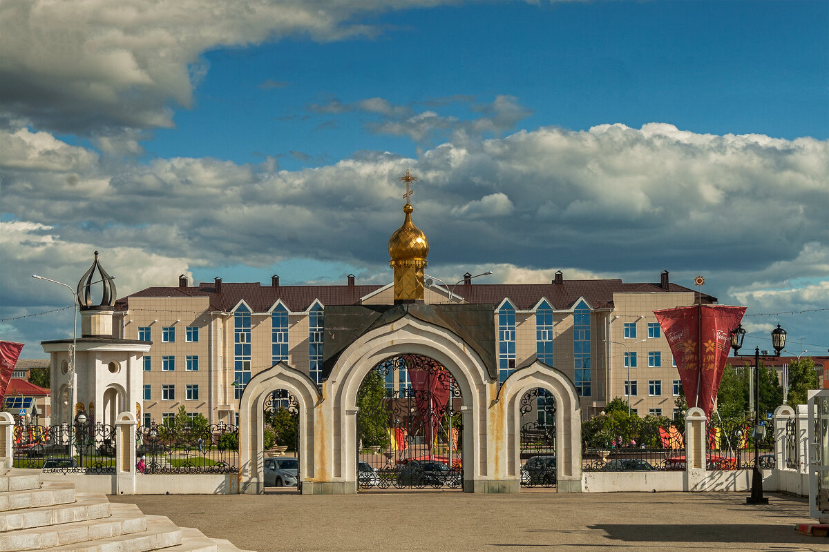 Меж духовным и мирским - Дмитрий Костоусов Меж духовным и мирским - Дмитрий Костоусов