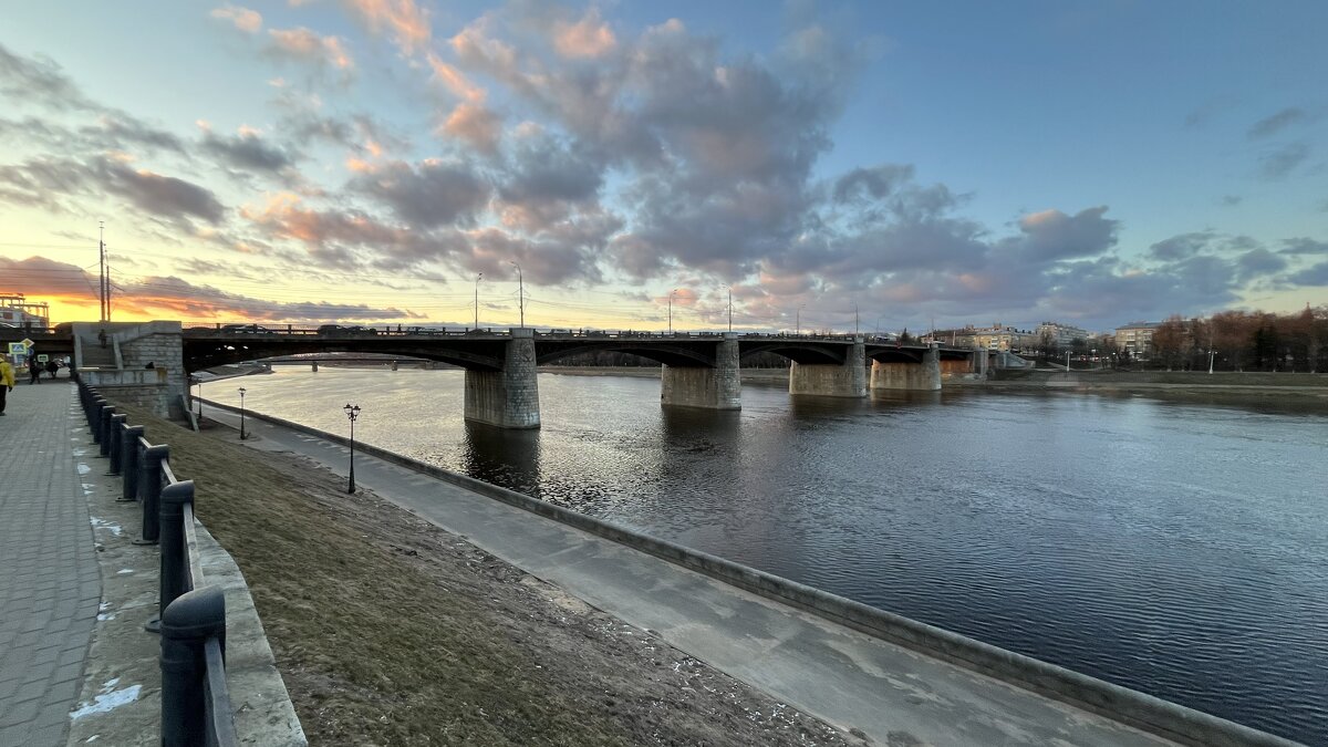 За Новым мостом... - Olga Oskolkova