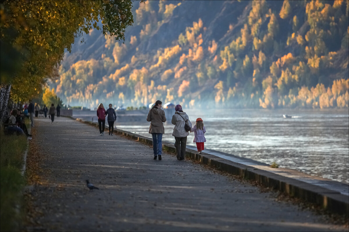 НАБЕРЕЖНАЯ - Александр Кустов