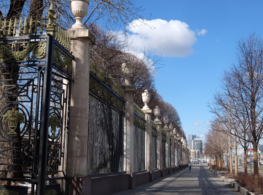 Синее небо Москвы. - Люба Синее небо Москвы. - Люба