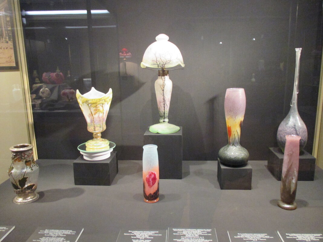 Выставка "Источник красоты".Художественное стекло Лотарингии эпохи ар-нуво из собрания Эрм - Маера Урусова Выставка "Источник красоты".Художественное стекло Лотарингии эпохи ар-нуво из собрания Эрм - Маера Урусова