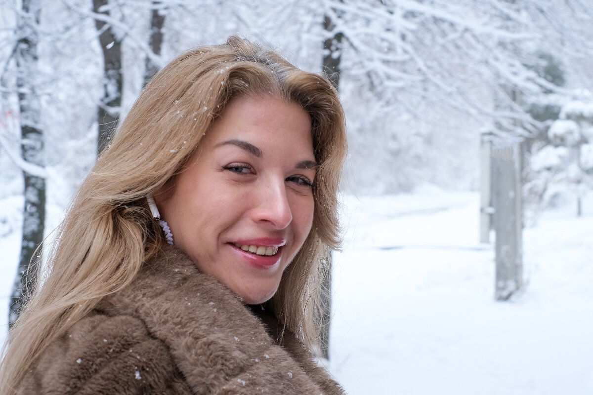 Незнакомка... - Влад Никишин