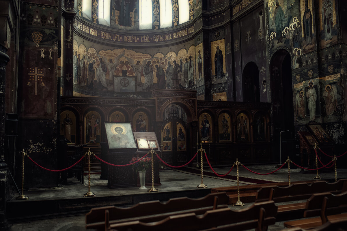 ... - Лилия . ... - Лилия .