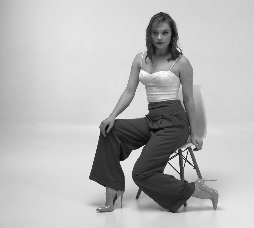 Первые пробы юной модели - Магомед .