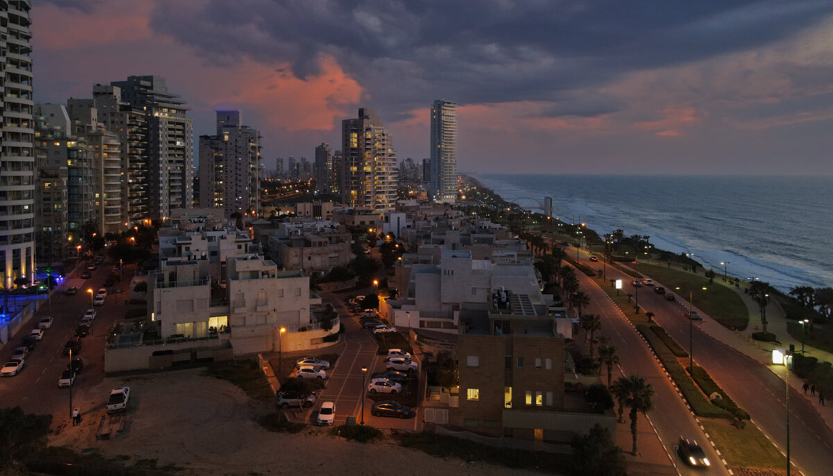 Полеты над Натанией - Valentin Bondarenko