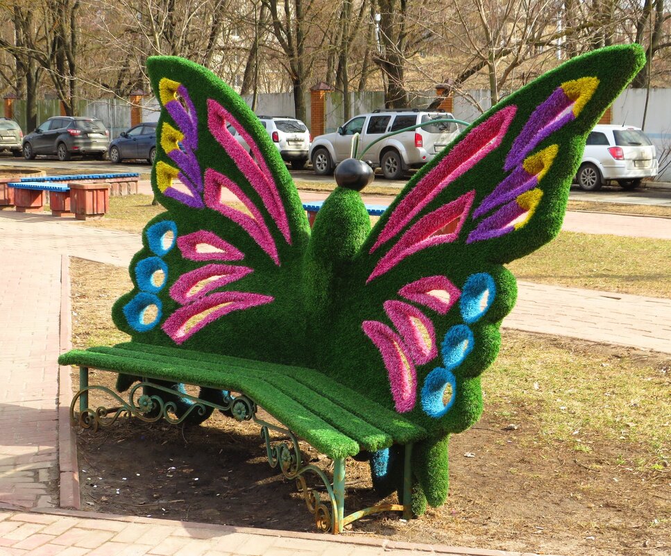 Бабочка - скамейка - Андрей Снегерёв Бабочка - скамейка - Андрей Снегерёв