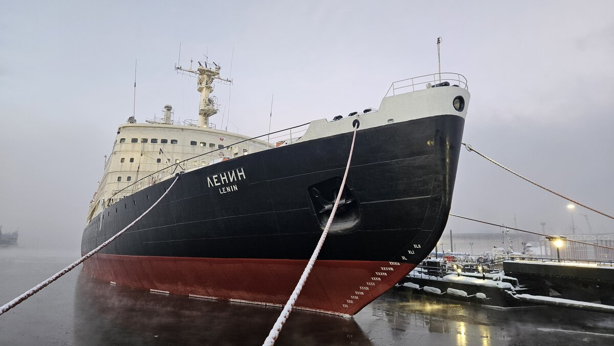 Первый в мире атомоход "Ленин" - Сергей Черник Первый в мире атомоход "Ленин" - Сергей Черник