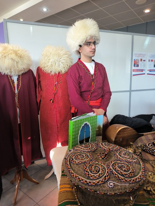 Встреча гостей праздника. - Ольга Встреча гостей праздника. - Ольга