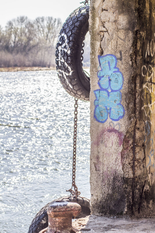 Арт - объект на Днестре - Коля Лукашов Арт - объект на Днестре - Коля Лукашов