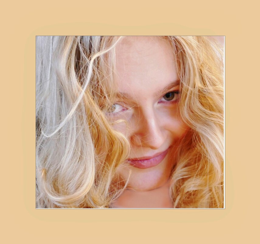 УЛЫБКА... - Elvira E. 