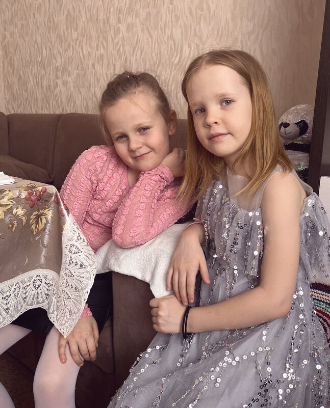 Сестрицы - Андрей Хлопонин Сестрицы - Андрей Хлопонин