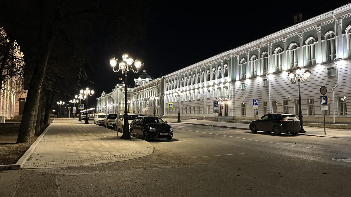 На улице Андрея Дементьева - Olga Oskolkova На улице Андрея Дементьева - Olga Oskolkova