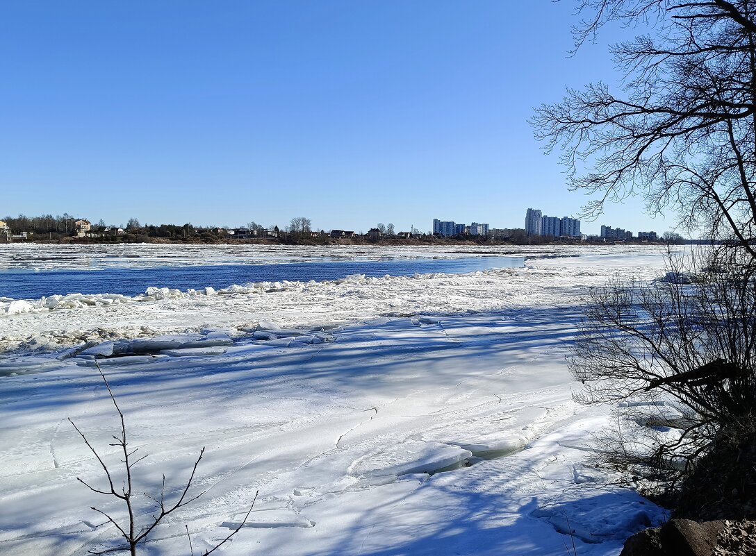 Ледоход на Неве в Усть-Ижоре... - Мария Васильева Ледоход на Неве в Усть-Ижоре... - Мария Васильева