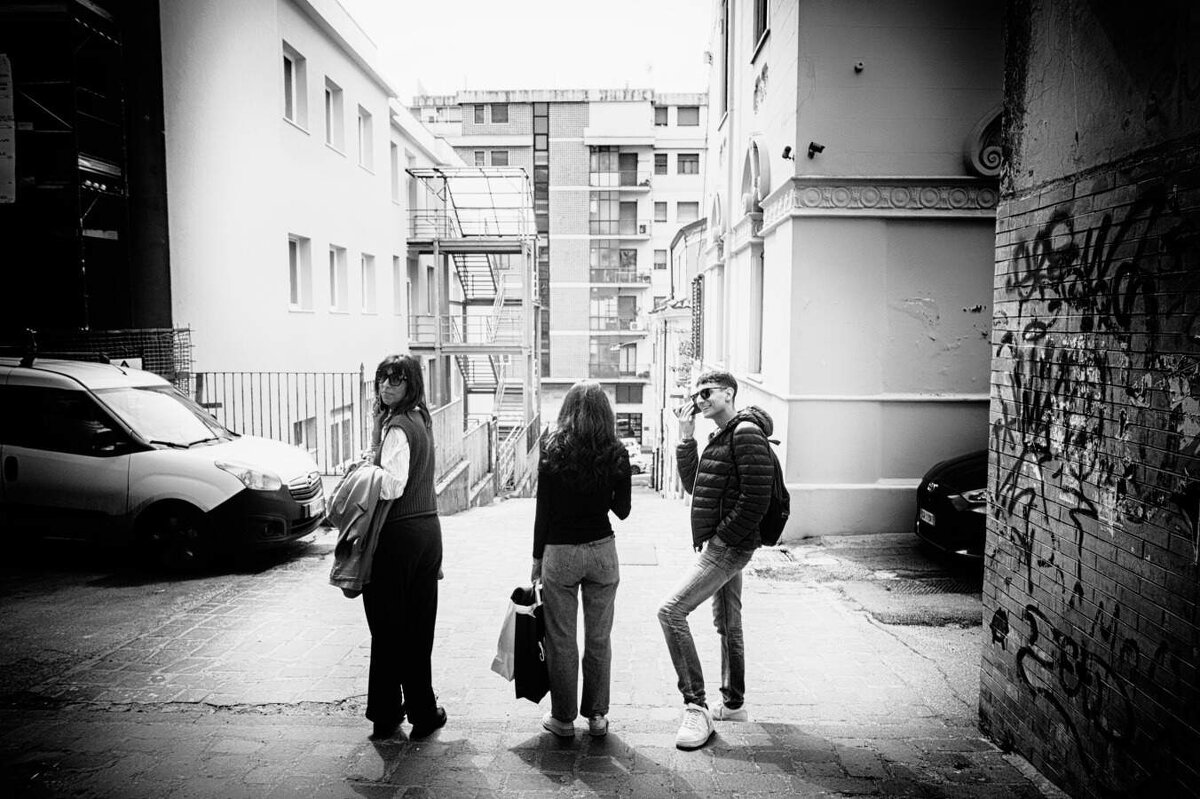 Молодежь на улице - Jiří Valiska