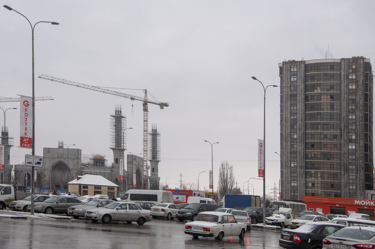 Грозный. Площадь Минутка - Gen Грозный. Площадь Минутка - Gen