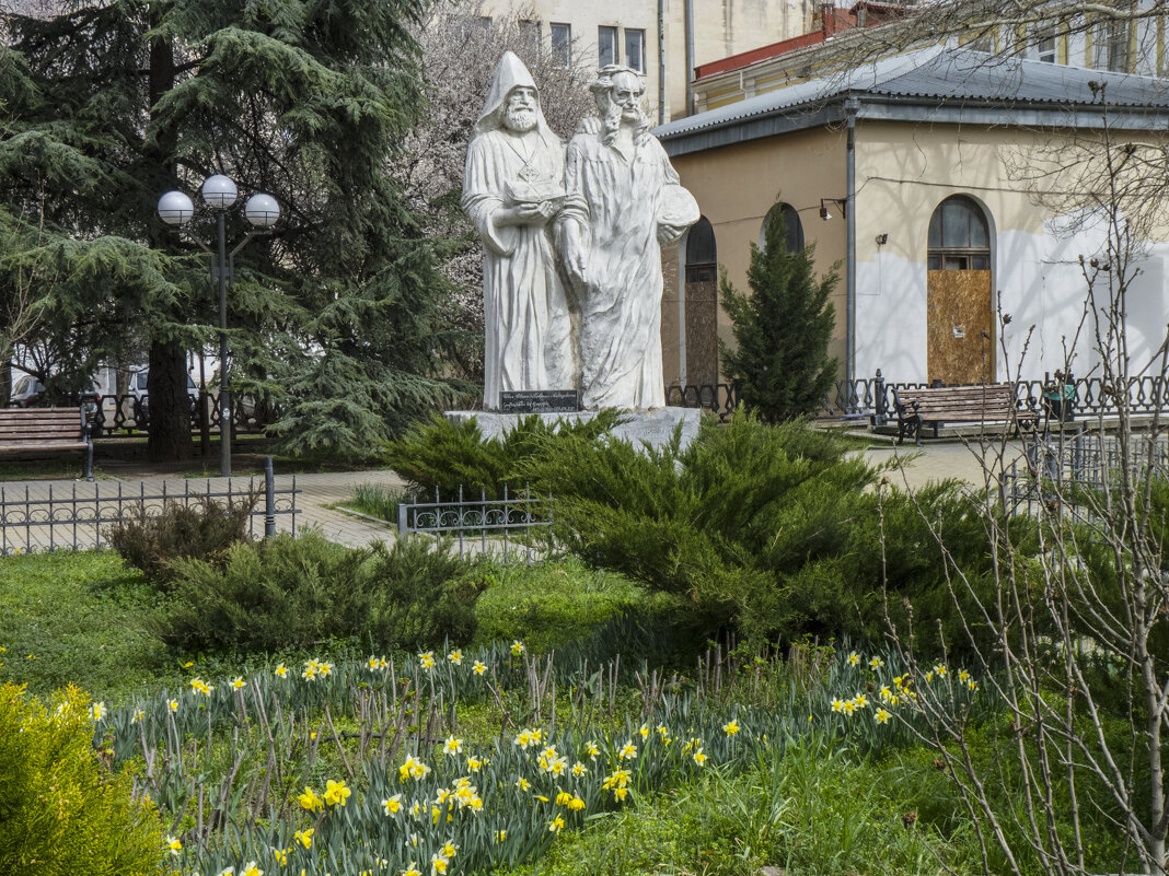 Памятник братьям  Айвазовским - Валентин Семчишин