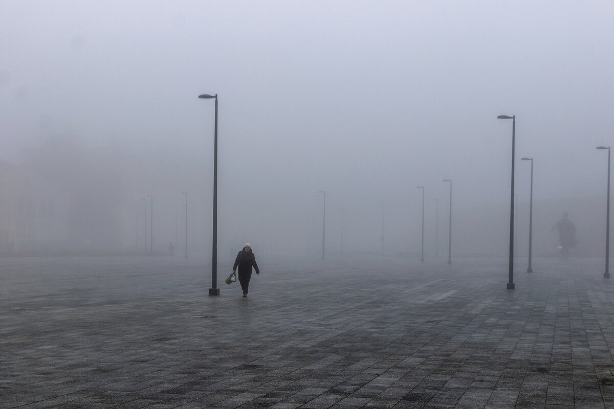 Люди выплывают из тумана ... - Анатолий. Chesnavik. Люди выплывают из тумана ... - Анатолий. Chesnavik.