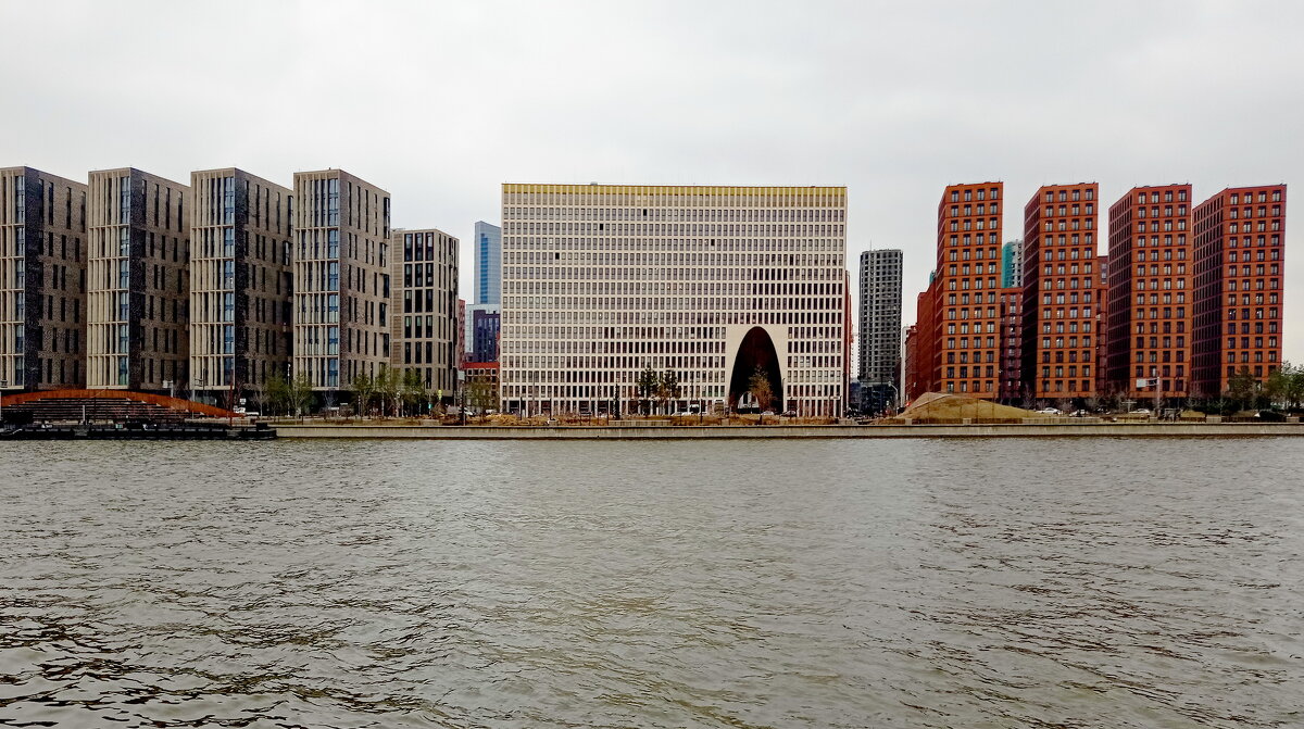 Архитектура с дыркой - Александр Чеботарь Архитектура с дыркой - Александр Чеботарь