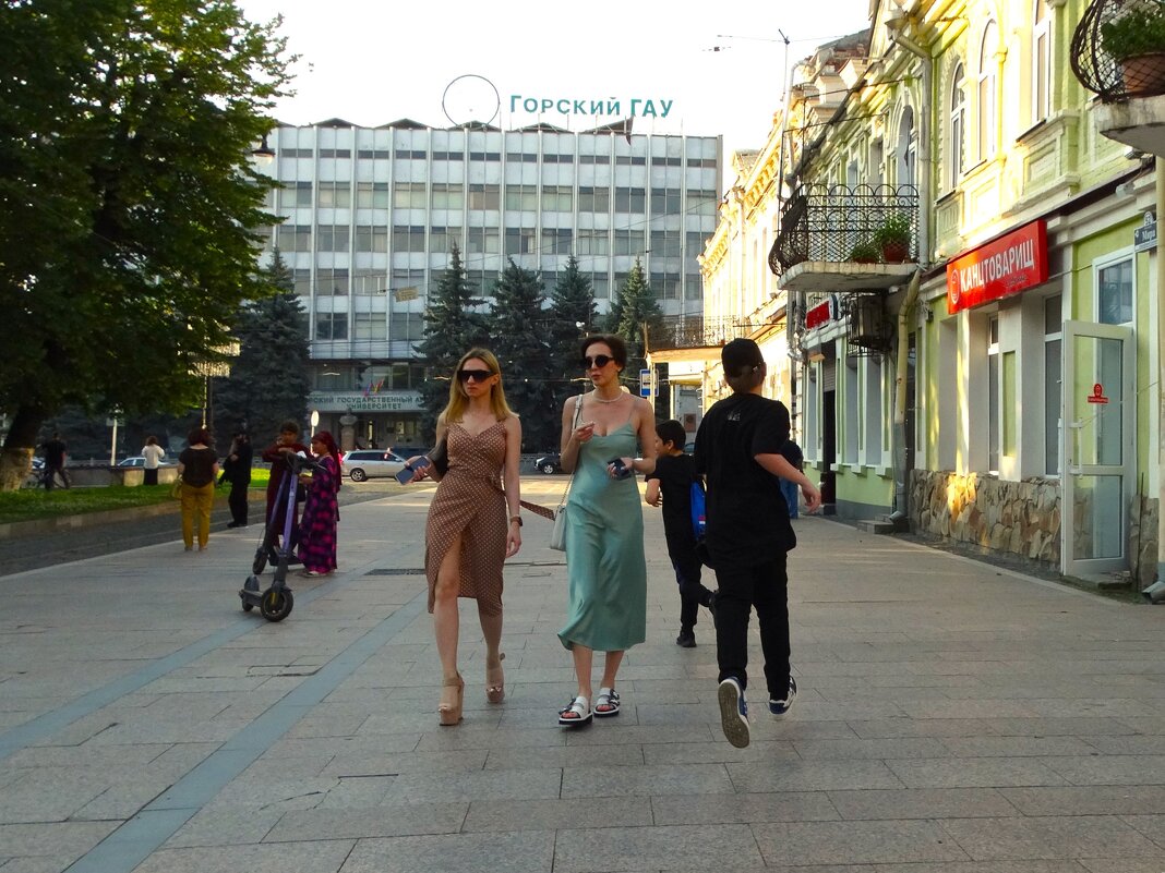 Прогуливаясь по Владикавказу - svk *