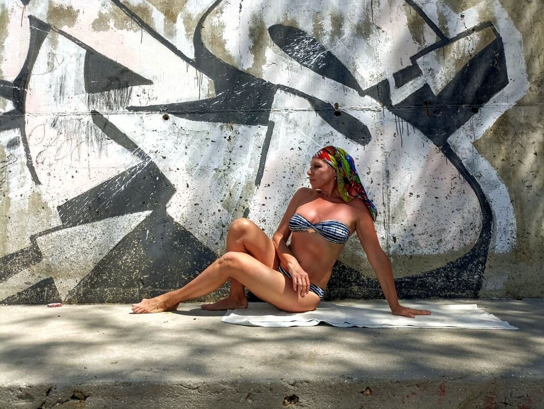 Стена - Анжелика Пухова