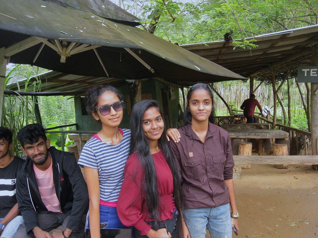 Ланкийские девушки. - unix (Илья Утропов)