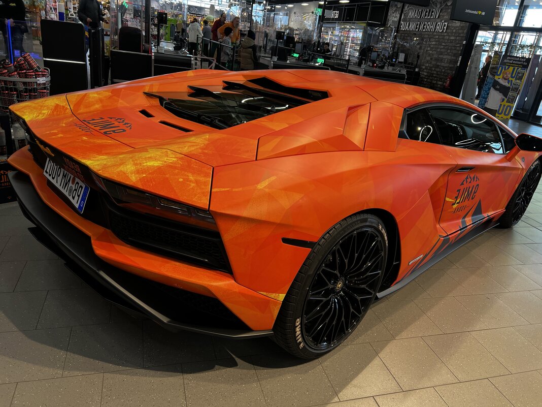 "Lamborghini" 9-MILE-Vodka-Interview-Special Lamborghini... - "The Natural World" Александер "Lamborghini" 9-MILE-Vodka-Interview-Special Lamborghini... - "The Natural World" Александер