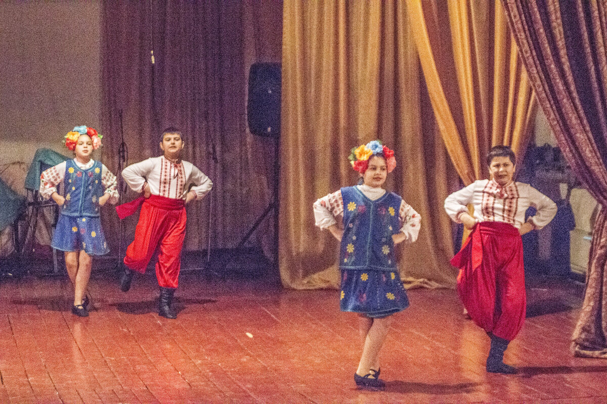 Дети & гопак - Коля Лукашов